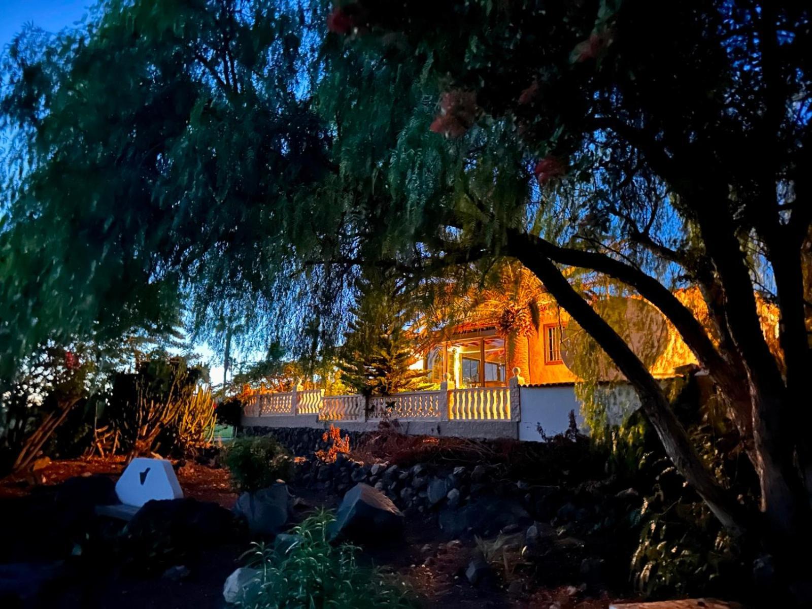 Oceanfront - Amarilla Breeze Holiday home