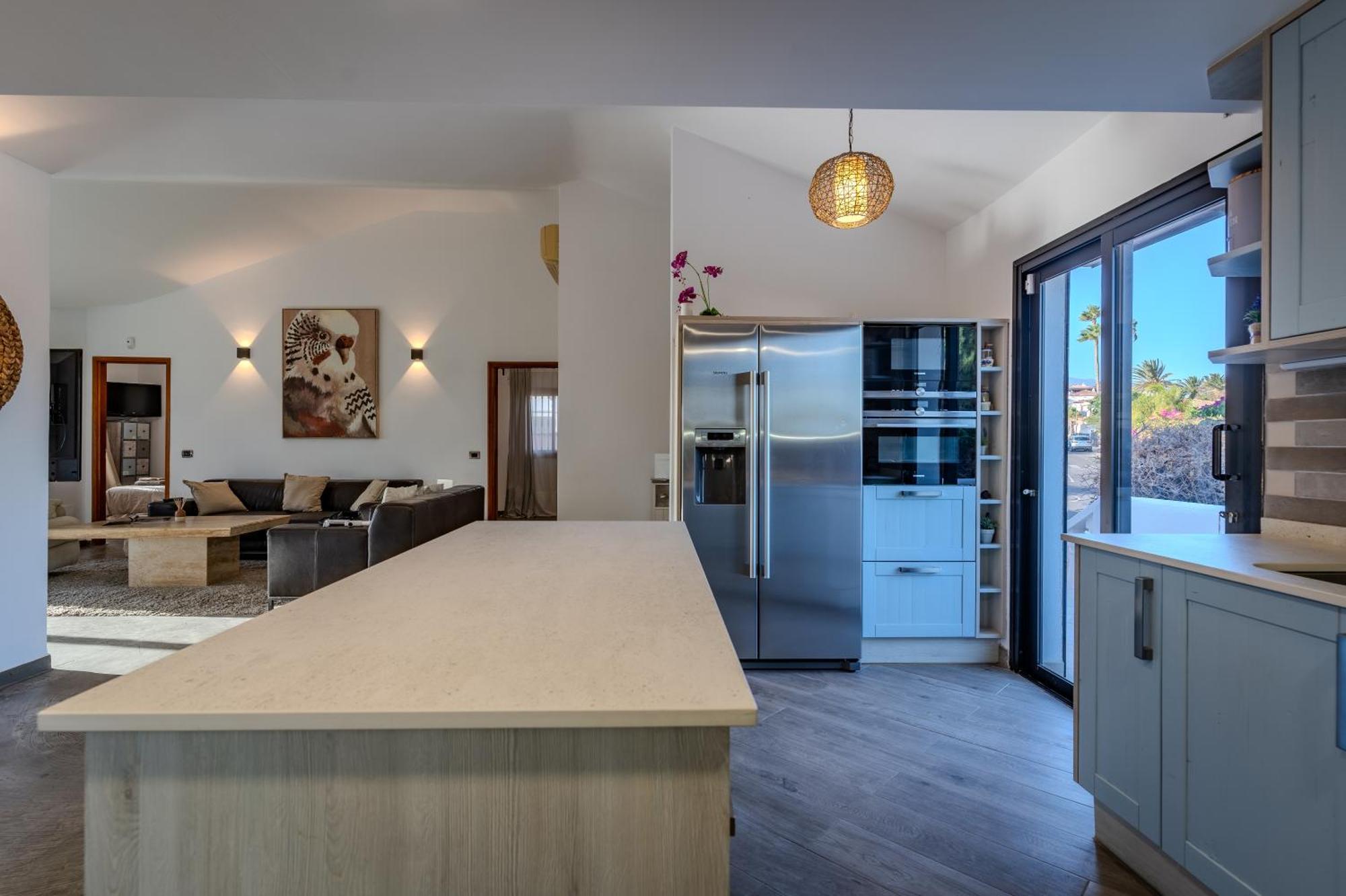 Oceanfront - Amarilla Breeze Holiday home